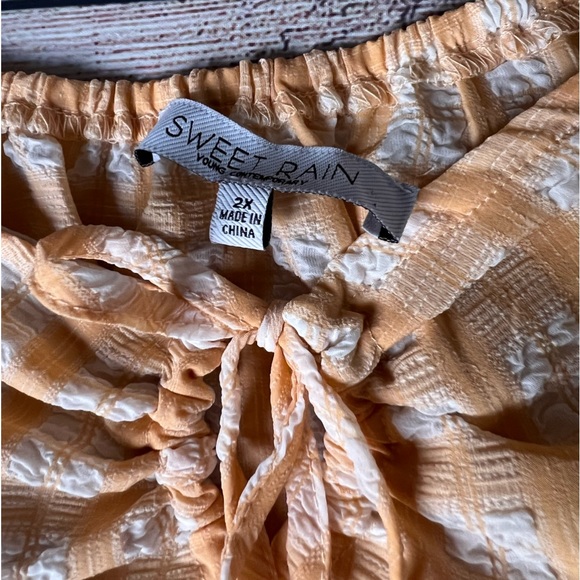 NWT SWEET RAIN 2x Peach and white blouse. - Picture 4 of 4